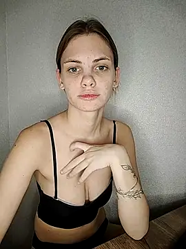 Snapshot of rinabluu chatting on 09.09.25 rinabluu online show from 09.09.25