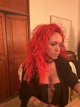 Hotmilfhamburg1 online show from 11.18.25