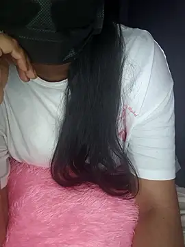 Snapshot of Telugu_sweet_couple_345 chatting on 01.15.26 Telugu sweet couple 345 online show from 01.15.26