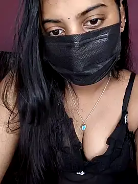 Snapshot of Telugu_sweet_couple_345 chatting on 02.25.26 Telugu sweet couple 345 online show from 02.25.26