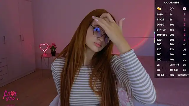 Snapshot of CuteAriel7 chatting on 10.03.25 CuteAriel7 online show from 10.03.25