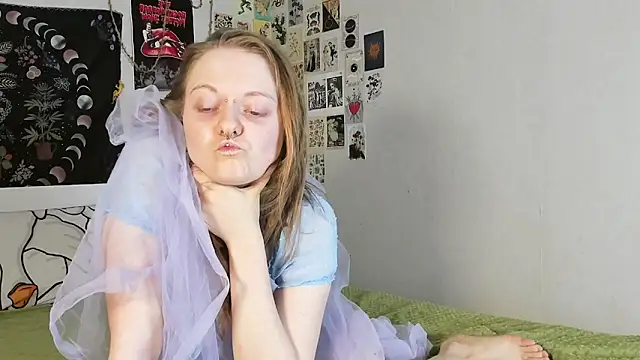 WonderConnie1 online show from 09.14.25