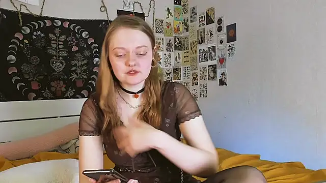 WonderConnie1 online show from 09.27.25