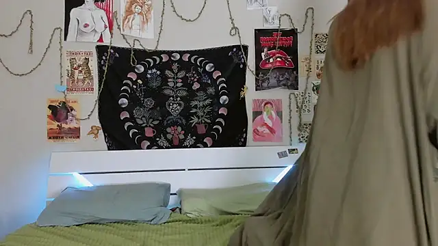 WonderConnie1 online show from 11.13.25