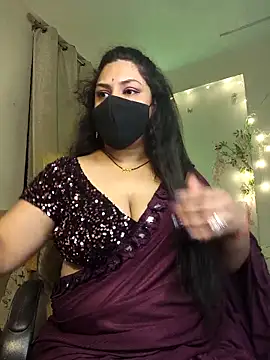 Snapshot of Indian_queen007 chatting on 04.01.26 Indian queen007 online show from 04.01.26