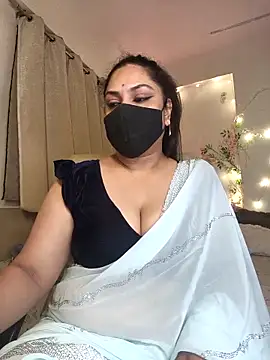Snapshot of Indian_queen007 chatting on 04.07.26 Indian queen007 online show from 04.07.26