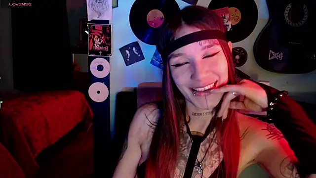 lilithword online show from 10.12.25