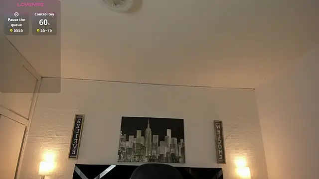 Snapshot of iamCharlotte19 chatting on 11.06.25 iamCharlotte19 online show from 11.06.25