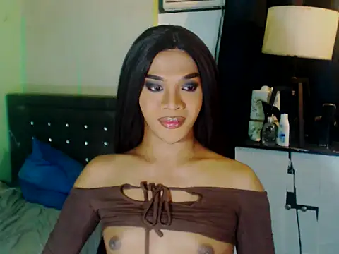 GoldenCumTYRA online show from 01.10.26