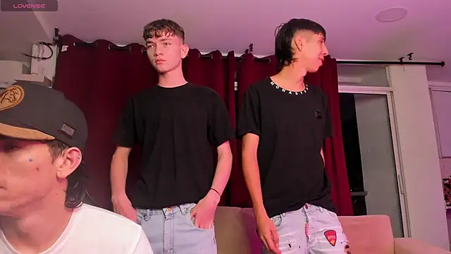 Handsomeboyss19 online show from 10.01.25