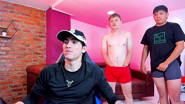 Handsomeboyss19 online show from 11.05.25