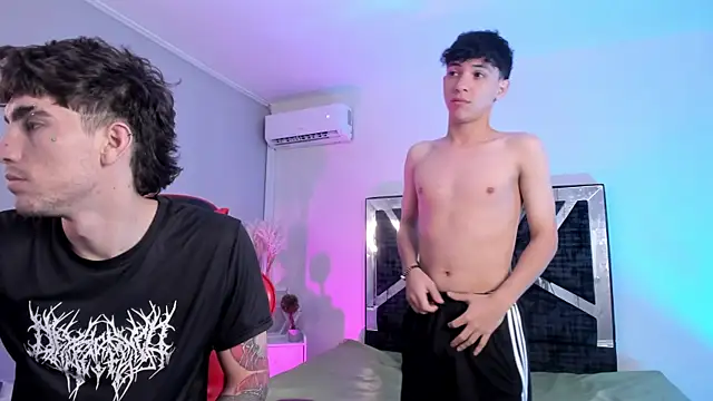 Handsomeboyss19 online show from 04.18.26