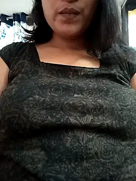 Snapshot of Hot-Jasmin chatting on 11.15.25 Hot-Jasmin online show from 11.15.25