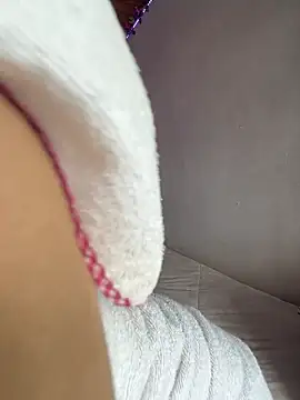 Mia salinass online show from 12.15.25