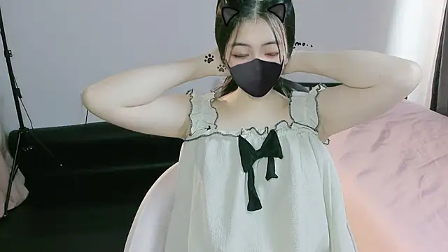 Snapshot of Sparkly_Candy chatting on 09.25.25 Sparkly Candy online show from 09.25.25