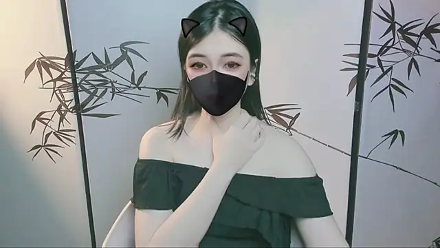 Snapshot of Sparkly_Candy chatting on 11.23.25 Sparkly Candy online show from 11.23.25