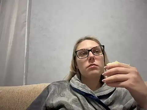 NikexPretty online show from 11.26.25