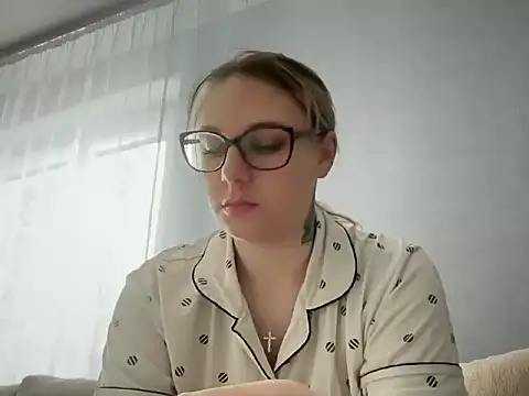 NikexPretty online show from 04.17.26