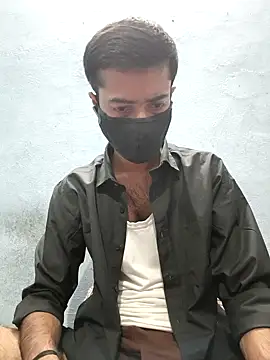 Snapshot of GirlsCrush_ chatting on 11.01.25 GirlsCrush online show from 11.01.25