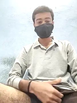 Snapshot of GirlsCrush_ chatting on 11.08.25 GirlsCrush online show from 11.08.25