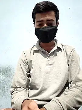 Snapshot of GirlsCrush_ chatting on 11.12.25 GirlsCrush online show from 11.12.25