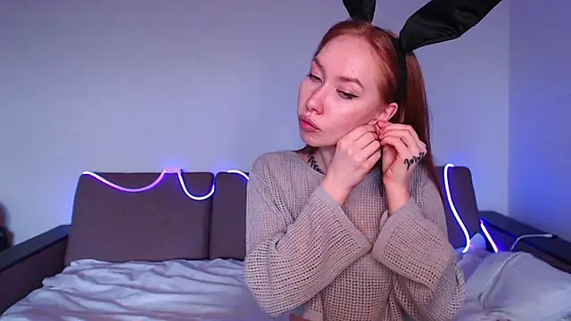 Mimi Red online show from 04.30.26