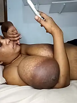 HappygalTheQueen online show from 02.05.26