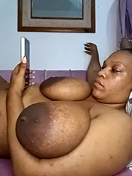 HappygalTheQueen online show from 02.19.26