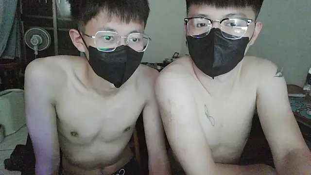 Snapshot of zhu000000 chatting on 04.11.26 zhu000000 online show from 04.11.26