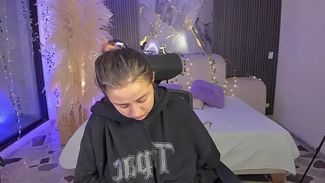 SarahCastro1  online show from 03.07.26