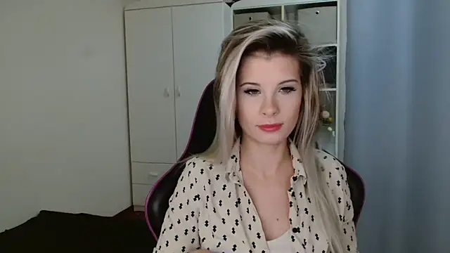 KristineGlow online show from 01.08.26