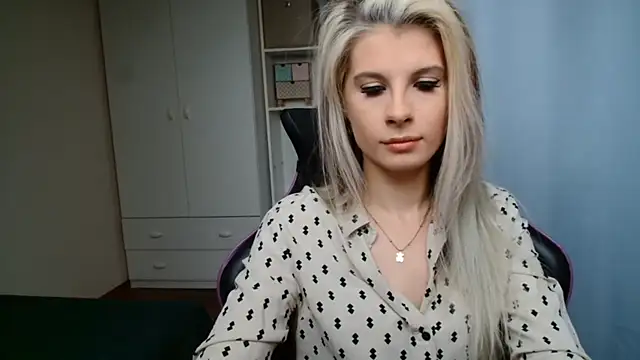 KristineGlow online show from 05.09.26