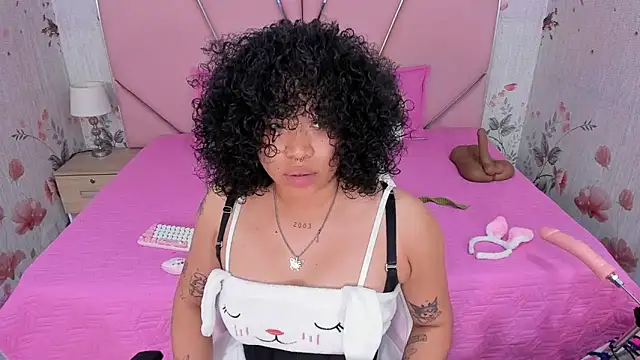 SafiroAgataaa online show from 12.21.25