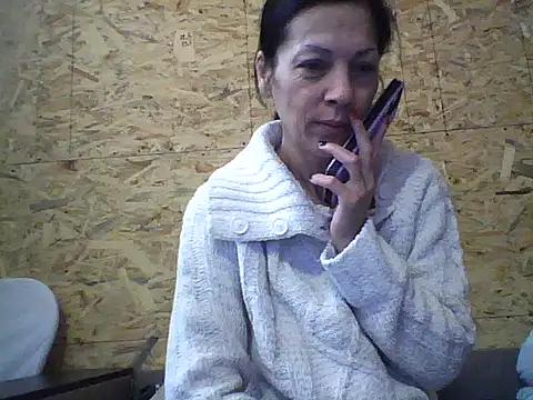 Snapshot of Milana38 chatting on 11.04.25 Milana38 online show from 11.04.25