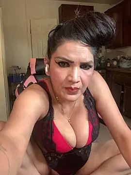 Snapshot of 1986fra chatting on 09.15.25 1986fra online show from 09.15.25