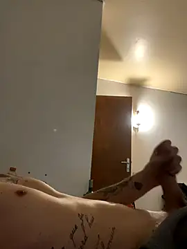 Snapshot of pimousssse chatting on 11.05.25 pimousssse online show from 11.05.25