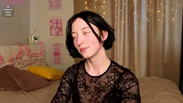 JuanaFriesz online show from 04.10.26