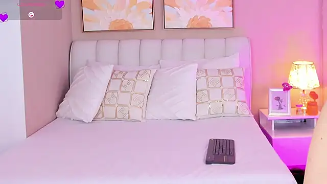 MiaTaylorSweet online show from 04.18.26