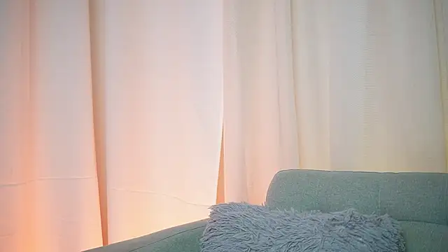 Snapshot of KendalDubai chatting on 11.11.25 KendalDubai online show from 11.11.25