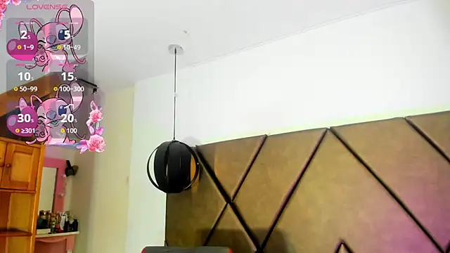 Snapshot of PenelopeGuzman__ chatting on 05.23.26 PenelopeGuzman online show from 05.23.26