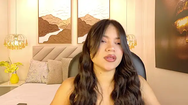 kendalFox  online show from 10.10.25