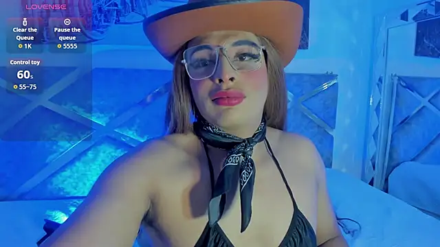 Snapshot of sweet_Elizabeth chatting on 10.11.25 sweet Elizabeth online show from 10.11.25