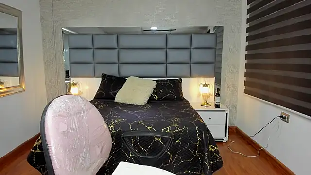 Lucia jane online show from 11.24.25