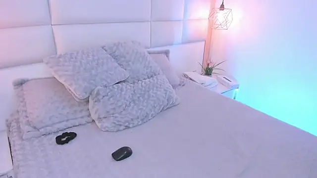 Lucia jane online show from 02.04.26