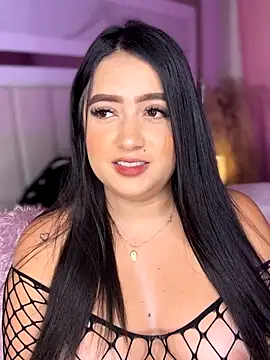 Snapshot of Emiily_Moore1 chatting on 10.05.25 Emiily Moore1 online show from 10.05.25