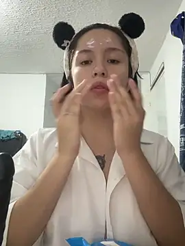 Snapshot of aliciia_23 chatting on 10.01.25 aliciia 23 online show from 10.01.25