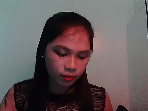 Snapshot of Zachariah_05 chatting on 05.18.26 Zachariah 05 online show from 05.18.26