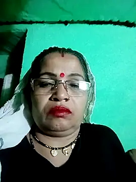 Snapshot of Manavi_x chatting on 10.12.25 Manavi x online show from 10.12.25