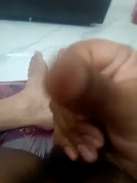 Snapshot of bobby3374 chatting on 11.23.25 bobby3374 online show from 11.23.25