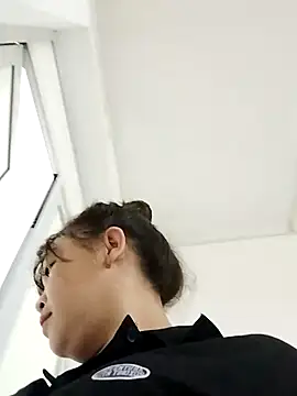 Snapshot of Lyly_nuce chatting on 10.09.25 Lyly nuce online show from 10.09.25